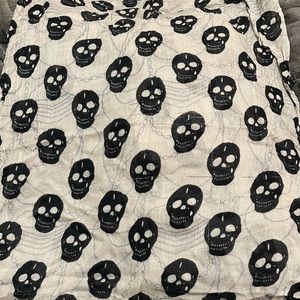 Skull scarf